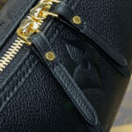 Louis Vuitton Loop Hobo M46725 M46739